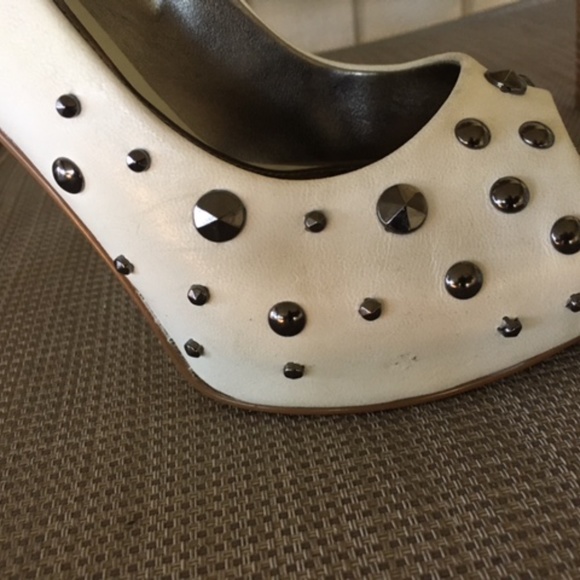 MARC FISHER White Leather Studded Platform Heels - Picture 6 of 10